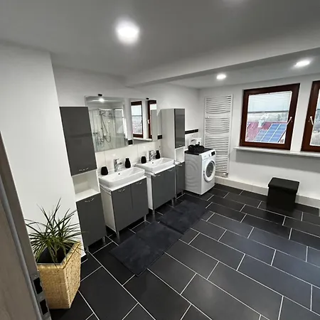 Appartement Zwei Schoene In Der Naehe Von Winterberg *